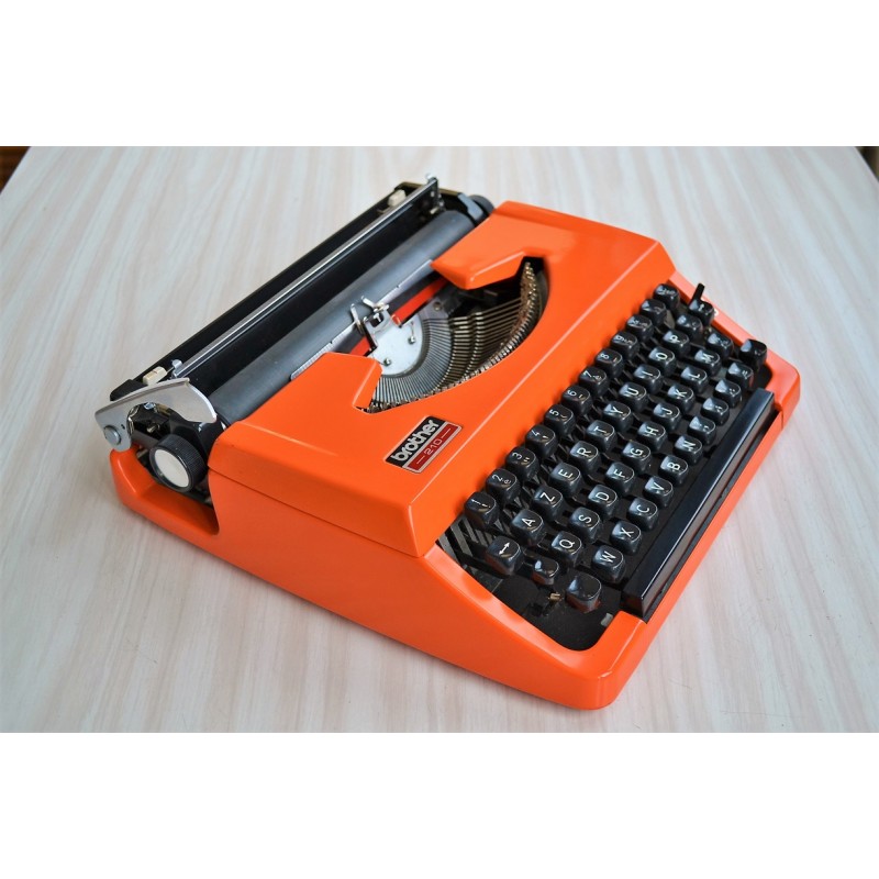 Machine à écrire orange Brother 210 - vintage 1970s Machine à écrire orange Brother 210 - vintage 1970s