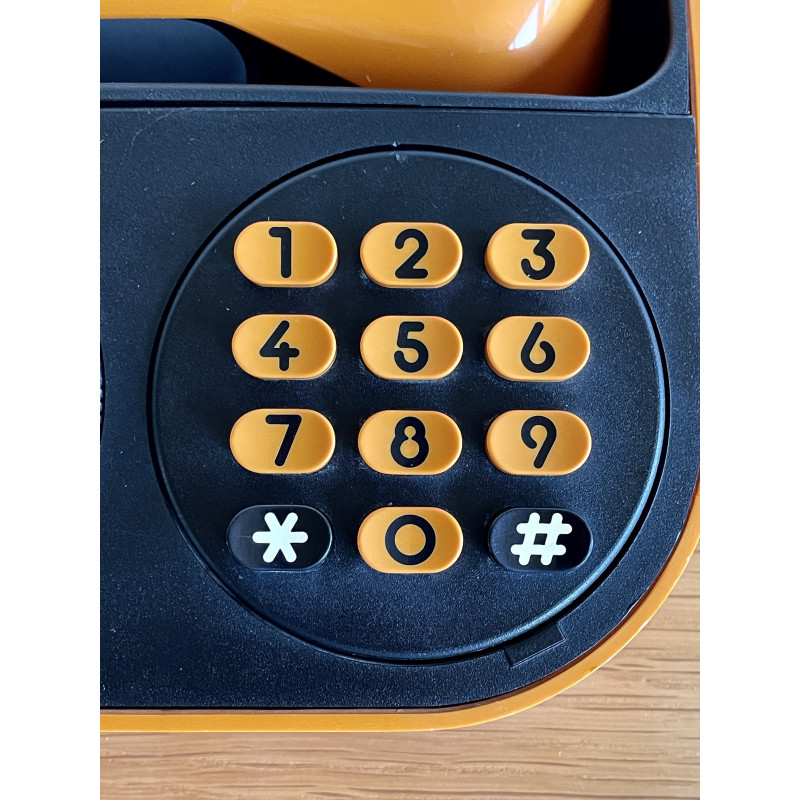 Téléphone orange Pop Art vintage TELIC PTT 1975 design F. QUIRIN