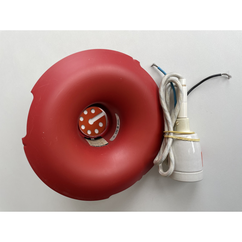 Louis Poulsen, lampe suspension Ph5 rouge par Poul Henningsen, Danemark