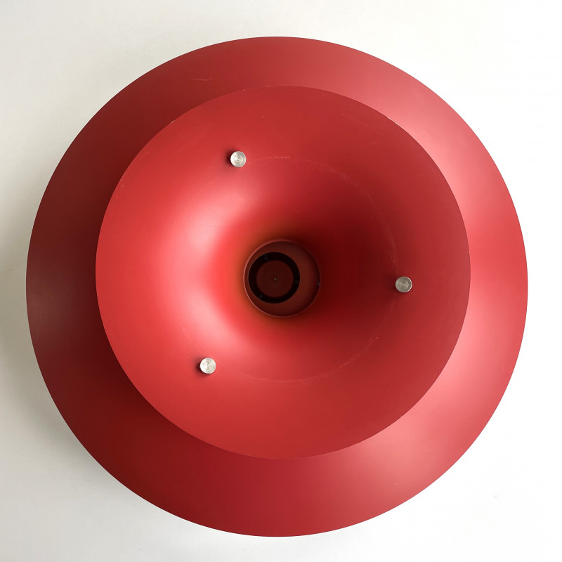 Louis Poulsen, lampe suspension Ph5 rouge par Poul Henningsen, Danemark