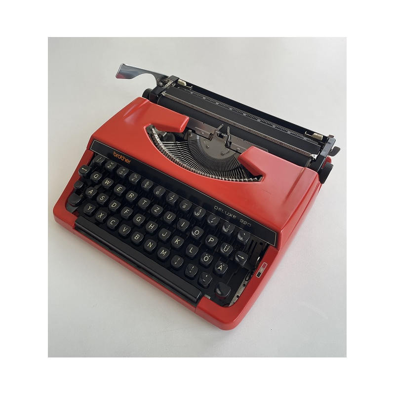 Machine à écrire rouge BROTHER Deluxe 220 - vintage 1970s Machine à écrire rouge BROTHER Deluxe 220 - vintage 1970s