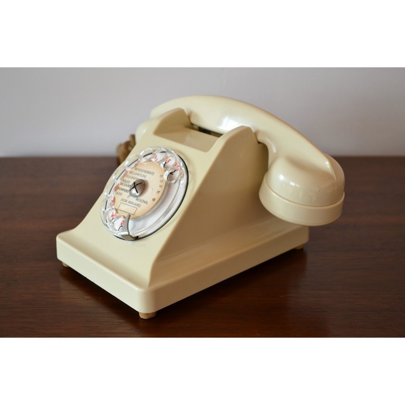 Téléphone PTT à cadran en bakélite avec écouteur vintage 1960s Téléphone PTT à cadran en bakélite avec écouteur vintage 1960s