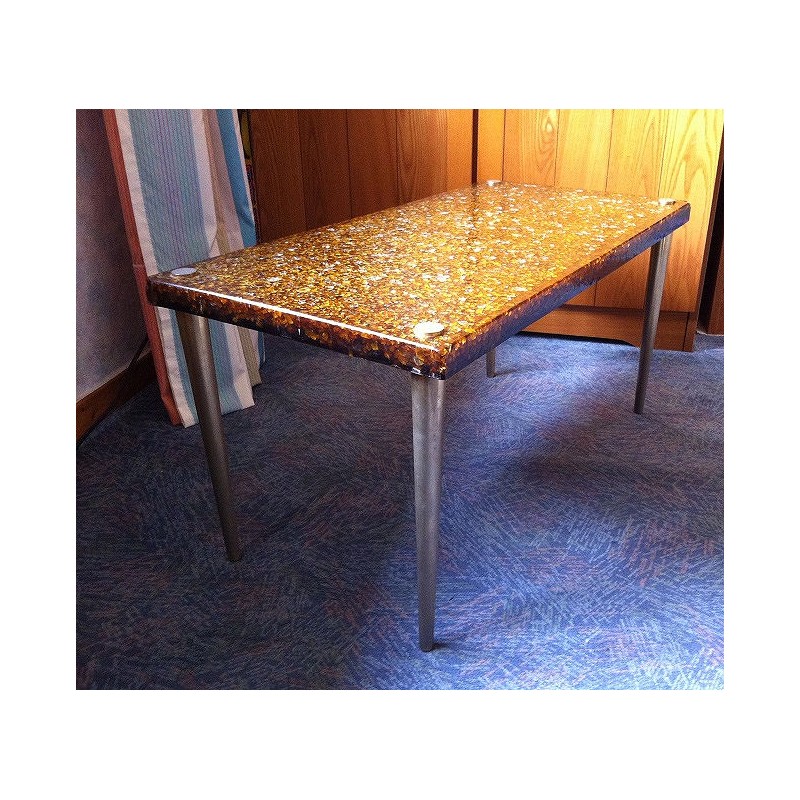 Table basse en résine des années 1970 attribuée Pierre Giraudon