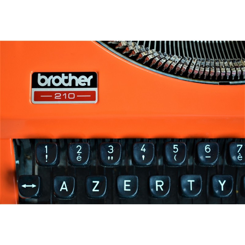 Machine à écrire orange Brother 210 - vintage 1970s