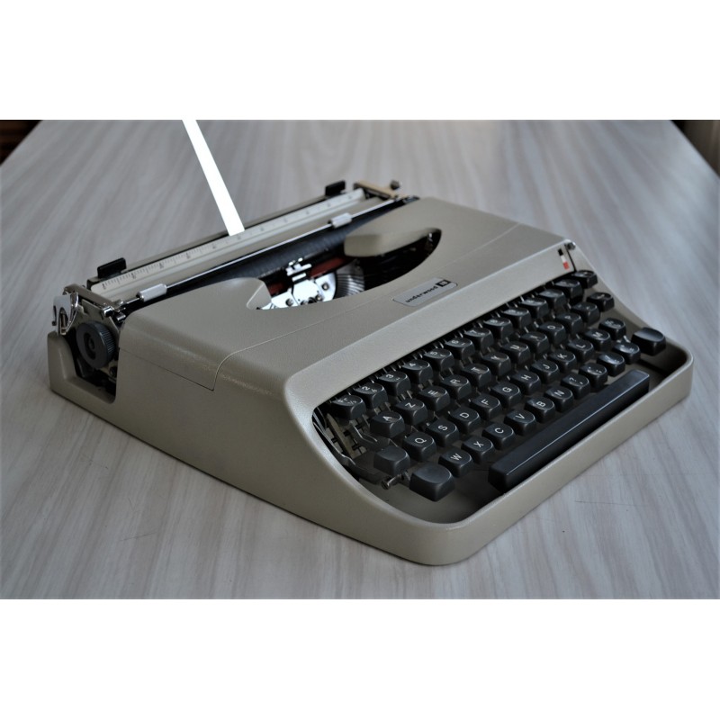 Machine à écrire Underwood 18 by Olivetti France - vintage 1972