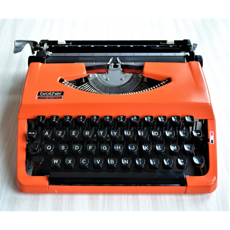 Machine à écrire Orange BROTHER 210 - vintage 1970s Machine à écrire Orange BROTHER 210 - vintage 1970s