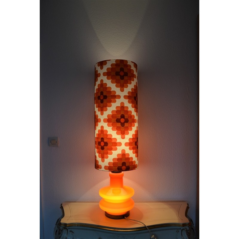 Lampe de sol Camaïeu en opaline orange - vintage 1970's