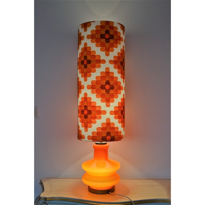 Lampe de sol Camaïeu en opaline orange - vintage 1970's
