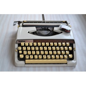 Machine à écrire Brother Deluxe 900 - vintage 1970s