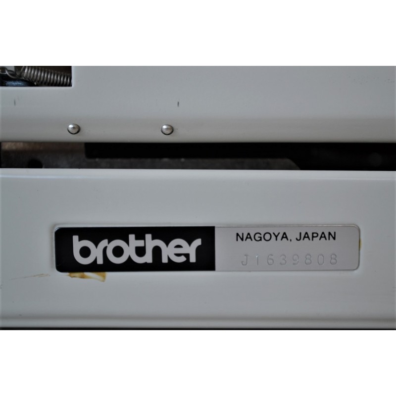 Machine à écrire Brother Deluxe 900 - vintage 60 70