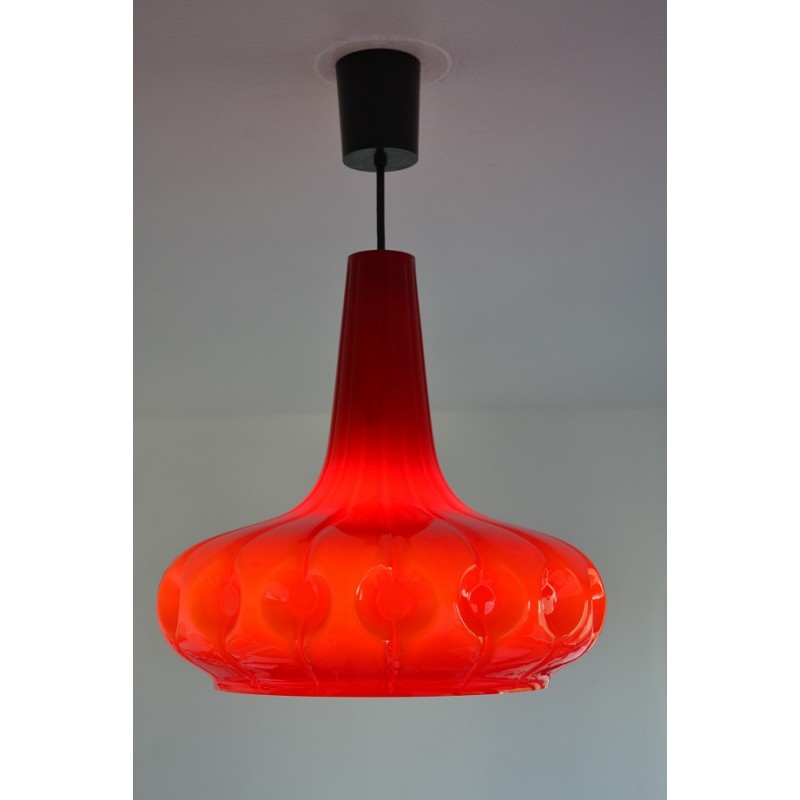 Suspension en opaline rouge vintage 1970s