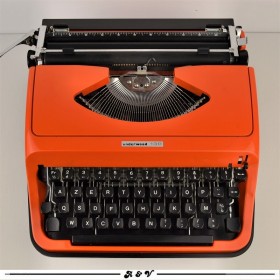 Machine à écrire orange Underwood 130 - vintage 70