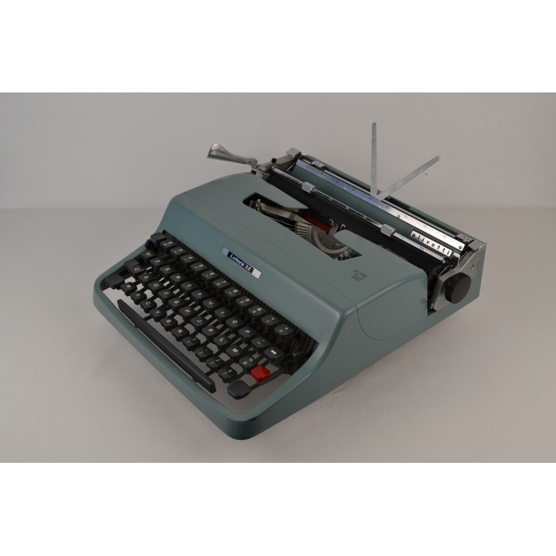 Machine à écrire OLIVETTI Lettera 32 - vintage 1960s