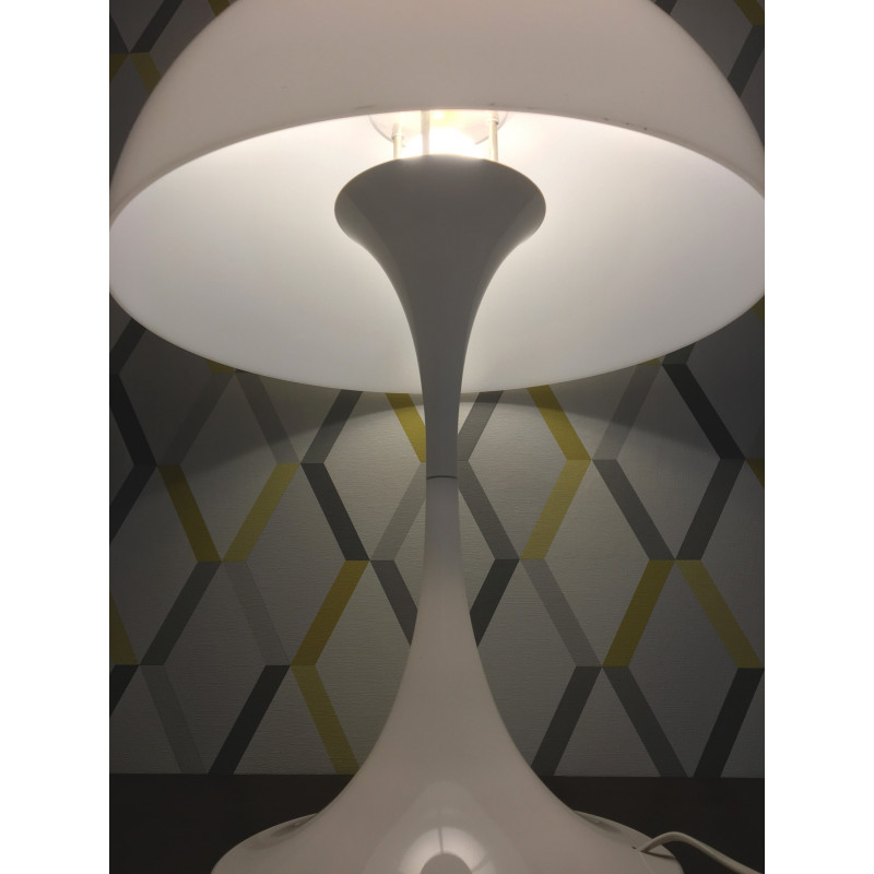 Lampe Panthela design Verner Panton