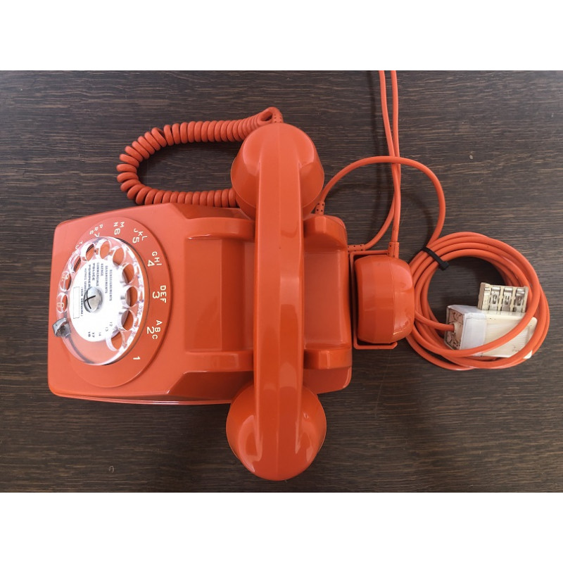 Téléphone vintage Socotel orange à cadran, 1980